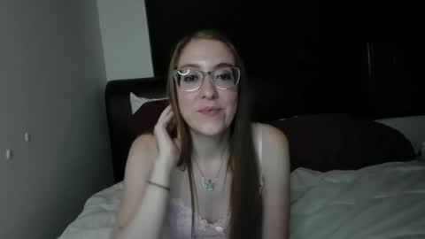 Snapshot of jilliangiselle chatting on 03/03/26, 05:24 jilliangiselle online show from 03/03/26, 05:24