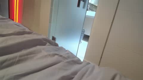 SluttyCple online show from 04/18/26, 12:09