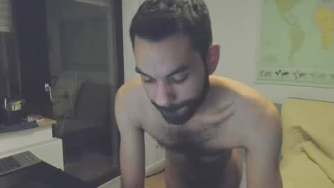 Snapshot of jimbob5005 chatting on 11/14/25, 01:04 jimbob5005 online show from 11/14/25, 01:04