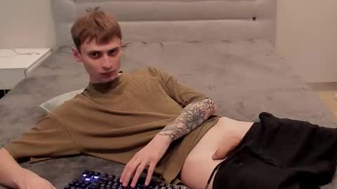 Snapshot of jimklace chatting on 11/25/25, 01:16 Vanyadiamond online show from 11/25/25, 01:16