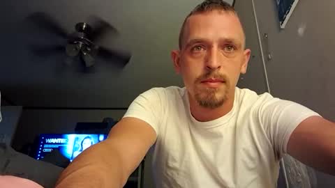Snapshot of jimmiekeith chatting on 11/17/25, 12:27 Jimmie online show from 11/17/25, 12:27