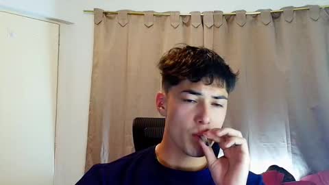 Snapshot of jimmy_classic chatting on 10/05/25, 10:29 jimmy_classic online show from 10/05/25, 10:29