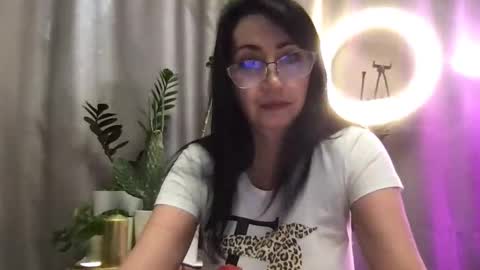 Snapshot of jinaluv chatting on 05/16/26, 03:22 jinaluv online show from 05/16/26, 03:22