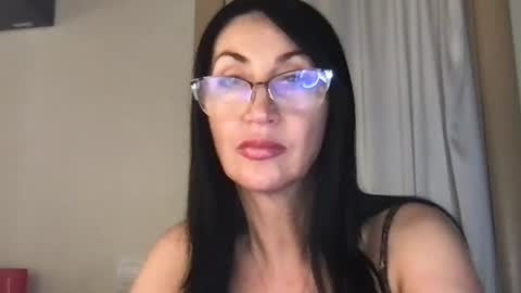 Snapshot of jinaluv chatting on 06/12/26, 10:08 jinaluv online show from 06/12/26, 10:08