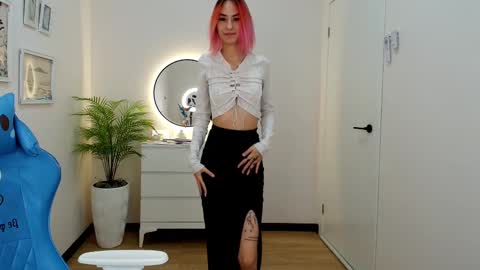 Snapshot of jinx_boom chatting on 02/14/25, 11:42 jinx_boom online show from 02/14/25, 11:42
