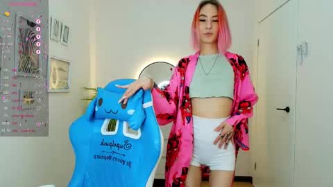 Snapshot of jinx_boom chatting on 02/15/25, 08:22 jinx_boom online show from 02/15/25, 08:22