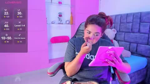 Snapshot of jisoo__ chatting on 09/16/25, 12:28 kim online show from 09/16/25, 12:28