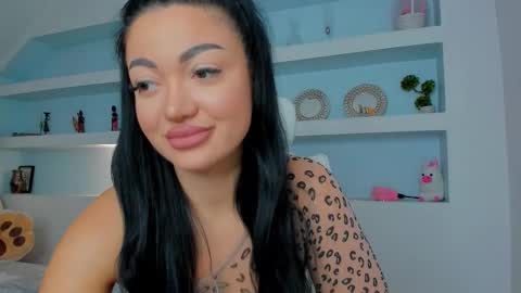 Juliee online show from 09/30/25, 07:02