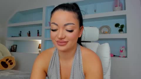 Juliee online show from 10/02/25, 09:05