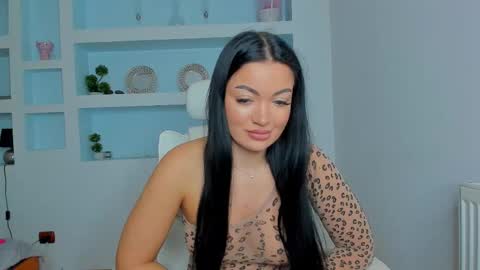 Juliee online show from 10/21/25, 05:24