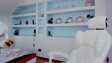 Juliee online show from 03/11/26, 12:55