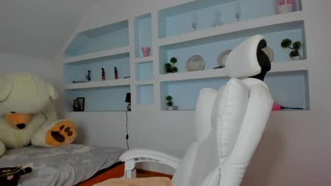 Juliee online show from 04/23/26, 05:26