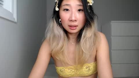 Jiwoo online show from 01/13/26, 11:54