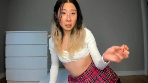 Jiwoo online show from 03/25/26, 06:36