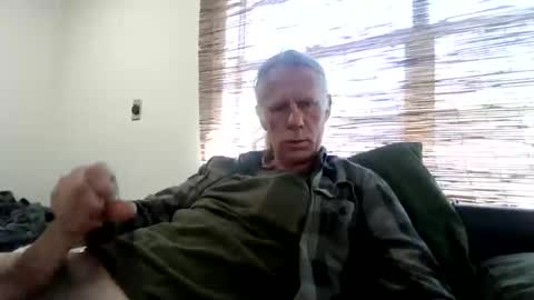 Snapshot of jizzmitten5 chatting on 03/14/26, 08:03 jizzmitten5 online show from 03/14/26, 08:03