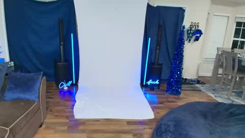 Snapshot of jizzyblue chatting on 12/07/24, 11:12 Jizzy Blue online show from 12/07/24, 11:12