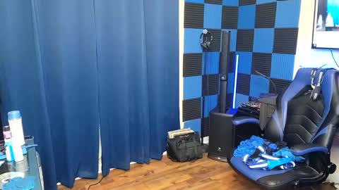 Snapshot of jizzyblue chatting on 02/03/25, 12:36 Jizzy Blue online show from 02/03/25, 12:36