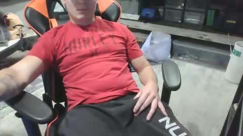 Snapshot of jjhynes402 chatting on 11/24/25, 08:41 Jake online show from 11/24/25, 08:41