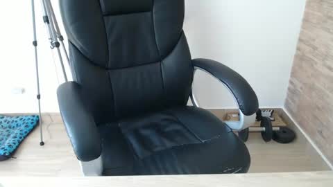 Jon online show from 10/01/25, 04:13