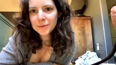 jlynn1997 online show from 02/12/26, 04:24