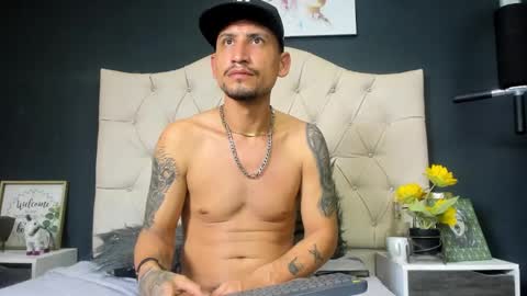 jm_hot_ online show from 02/16/25, 07:37