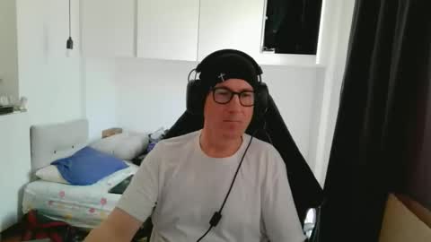 jman2025839798 online show from 04/27/26, 10:24