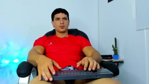 Snapshot of jmortton chatting on 10/29/25, 11:56 IGJmortton online show from 10/29/25, 11:56