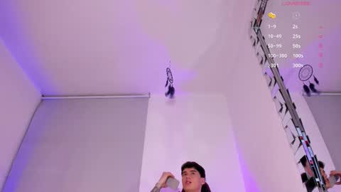 Joan Gonzalez online show from 09/17/25, 07:21