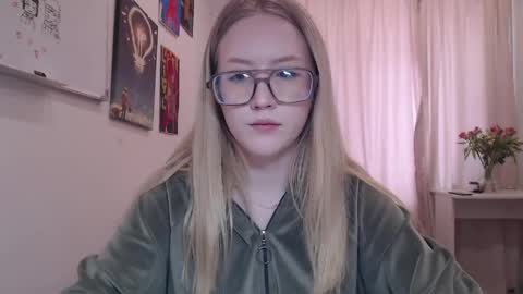 joan_kiss online show from 04/25/26, 09:12