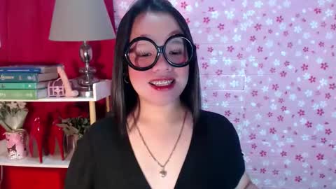 Joana online show from 11/16/25, 07:52