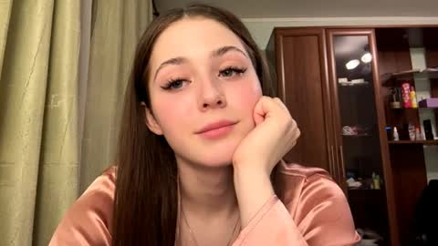 Adel online show from 04/03/26, 06:39