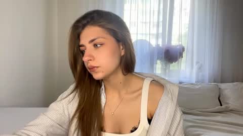 Snapshot of joandonelly chatting on 06/27/26, 12:22 Bella online show from 06/27/26, 12:22