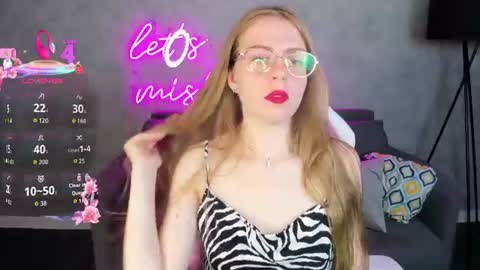 joann_shermann online show from 06/19/26, 01:10