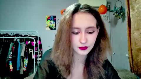 Joannatompson online show from 11/19/25, 01:33