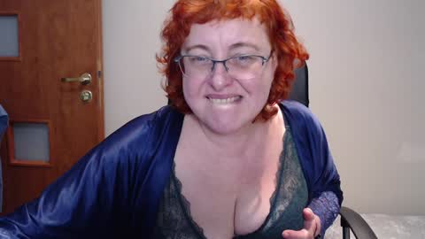 Snapshot of joannaandneighbour chatting on 12/23/24, 01:13 Joanna and Greg online show from 12/23/24, 01:13