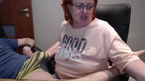 Snapshot of joannaandneighbour chatting on 01/10/25, 07:21 Joanna and Greg online show from 01/10/25, 07:21