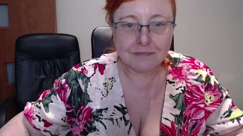 Snapshot of joannaandneighbour chatting on 01/15/25, 03:39 Joanna and Greg online show from 01/15/25, 03:39