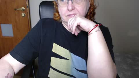 Snapshot of joannaandneighbour chatting on 01/20/25, 10:40 Joanna and Greg online show from 01/20/25, 10:40