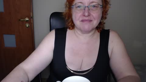 Snapshot of joannaandneighbour chatting on 01/21/25, 07:58 Joanna and Greg online show from 01/21/25, 07:58
