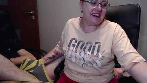 Snapshot of joannaandneighbour chatting on 01/23/25, 08:25 Joanna and Greg online show from 01/23/25, 08:25