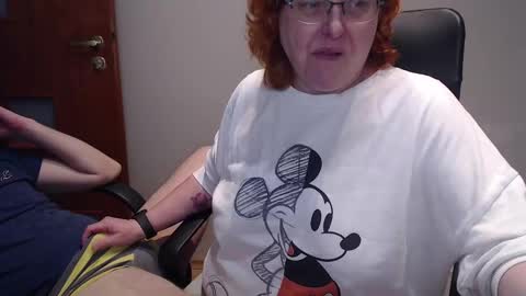 Snapshot of joannaandneighbour chatting on 02/12/25, 07:13 Joanna and Greg online show from 02/12/25, 07:13