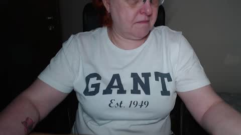 Snapshot of joannaandneighbour chatting on 03/04/25, 08:02 Joanna and Greg online show from 03/04/25, 08:02
