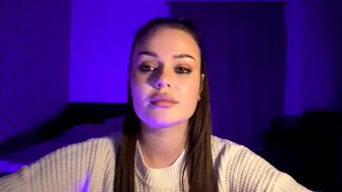 Snapshot of joannegudat chatting on 12/17/25, 06:14 Elizabeth online show from 12/17/25, 06:14