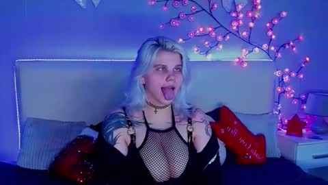 Snapshot of joannlowes chatting on 01/05/26, 08:45 Joann online show from 01/05/26, 08:45