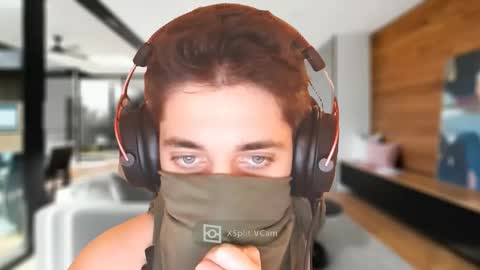 joao1234561301994123 online show from 12/03/25, 04:05