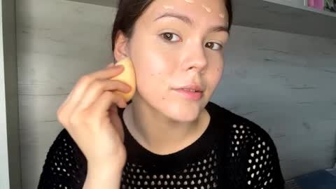 Mila online show from 04/03/26, 10:02