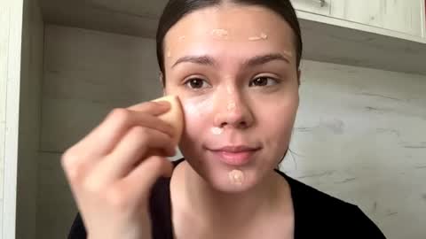 Mila online show from 04/20/26, 09:45