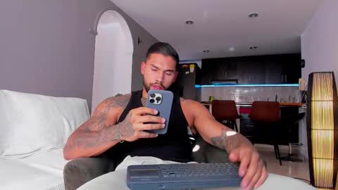 Snapshot of joe_esthetic chatting on 09/09/25, 08:30 joe_esthetic online show from 09/09/25, 08:30