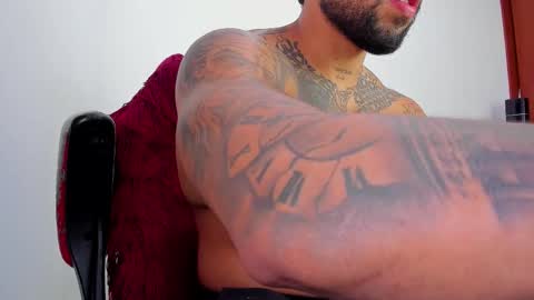 Snapshot of joe_esthetic chatting on 10/21/25, 06:52 joe_esthetic online show from 10/21/25, 06:52