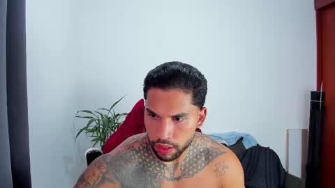 Snapshot of joe_esthetic chatting on 10/28/25, 10:23 joe_esthetic online show from 10/28/25, 10:23